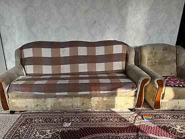 Диван и кресло в классическом стиле - Комплект: трехместный диван +