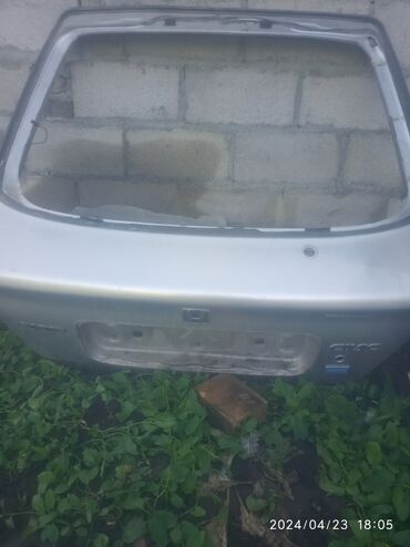 кузова: Крышка багажника Honda 1999 г., Б/у, цвет - Серебристый