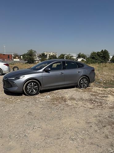 byd 2: BYD Qin: 2025 г., 1.5 л, Робот, Гибрид, Седан — 6