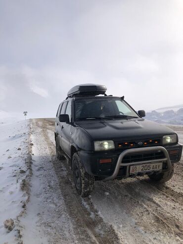 Nissan: Nissan Terrano: 1995 г., 2.4 л, Механика, Бензин, Внедорожник — 4