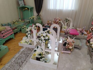 Bayram bəzəkləri: 5 eded xonça desti ve 2 eded usaq xonca dest satilir .elave olaraq — 7