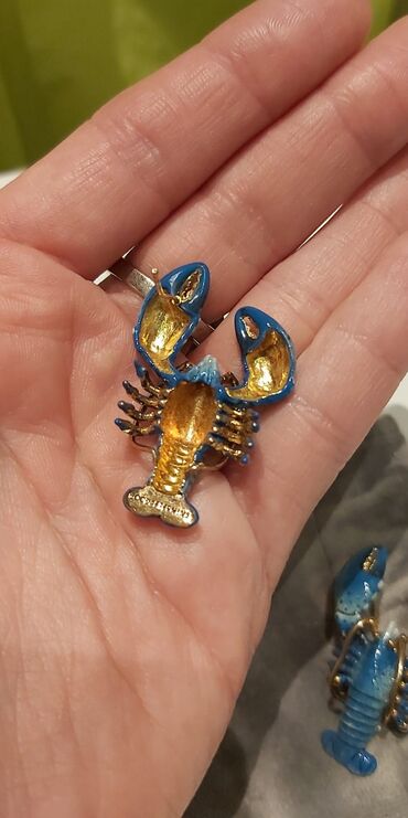 Minđuše: Minđuše na šraf, Materijal: Zlato — 9