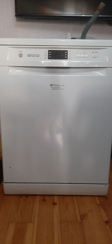 Мясорубки: Bu Hotpoint Ariston qabyuyan maşın mətbəxin təmizlənməsi işlərini
