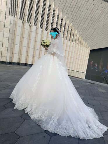 Свадебные платья: Свадебное платье, Со шлейфом, Фатин, Пышное, Кружево, Б/у — 4