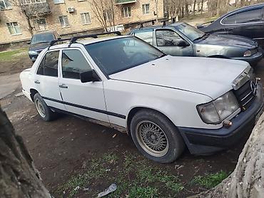 eafc 25: Mercedes-Benz W124: 1989 г., 2.3 л, Механика, Бензин, Седан — 1