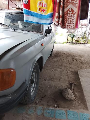 üstü açıq maşın: Model: GAZ Volga (24/3102 seriyası ehtimal olunur) Kuzov: sedan, ağ — 1