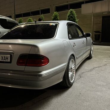 Mercedes-Benz: Mercedes-Benz E-Class: 2002 г., 2.8 л, Автомат, Газ, Седан — 4