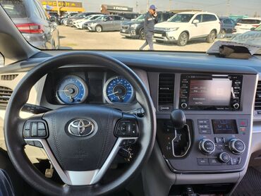 тайота sienna: Toyota Sienna: 2019 г., 3.5 л, Типтроник, Бензин, Вэн/Минивэн