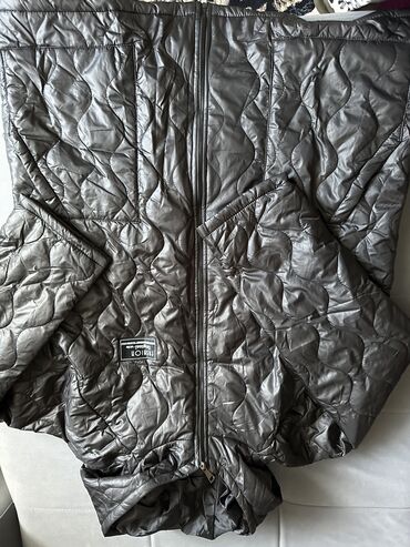 женские зимние куртки бишкек: Куртка 2шт осталось 52,58 Хорошее качество осень весна Цена 550 сом