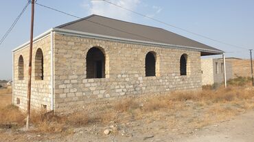 готовые дома в баку: Tikintisi davam edən bu ev, kərpic və daşdan tikilmişdir. Damı artıq