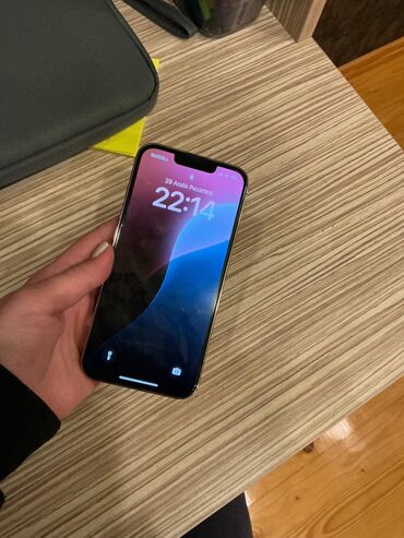 Apple iPhone: IPhone 13 Pro, 256 GB, Qızılı, Simsiz şarj, Face ID — 15