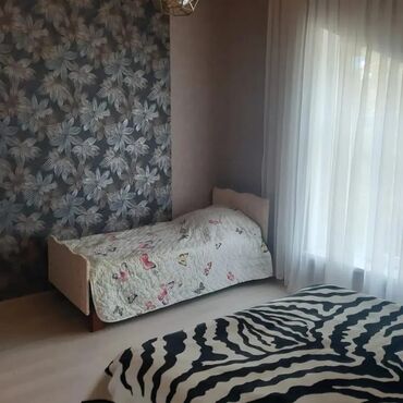 Günlük kirayə evlər: 80 kv. m, 3 otaqlı, Telefon, Kombi, Qaz — 6