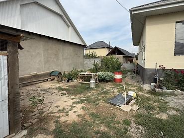 Продажа коттеджей и домов: 🏡 ПРОДАЁТСЯ ДОМ В ЖИЛМАССИВЕ ӨСКӨН-ОРДО 📍 Адрес: жилмассив Өскөн-Ордо — 3