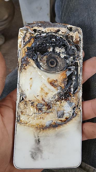 Telefon ehtiyat hissələri: Telfonun arxasi yanib ama superde isleyir — 2