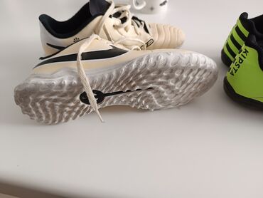 Patike: Dva para patika za fudbal Nike i Kipsta veličina 36. Duzina gazišta — 5