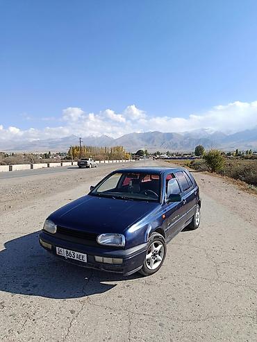 Volkswagen: Volkswagen Golf: 1994 г., 1.8 л, Кол менен иштөөчү, Бензин, Хетчбек — 2