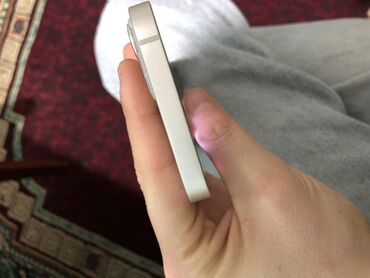 Apple iPhone: IPhone 13, Ağ, Simsiz şarj — 8