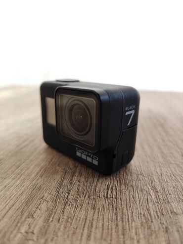 Видеокамеры: Gopro 7 Набор аксессуаров: Рамка-клетка Селфипалка с двумя пультами (у