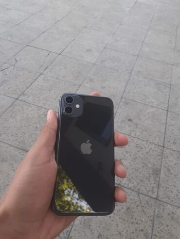 iphone 14 qiymetleri: IPhone 11, 128 GB, Qara, Zəmanət, Simsiz şarj, Face ID