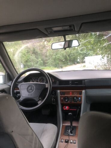 машина ешка: Mercedes-Benz W124: 1994 г., 2.2 л, Автомат, Бензин, Седан