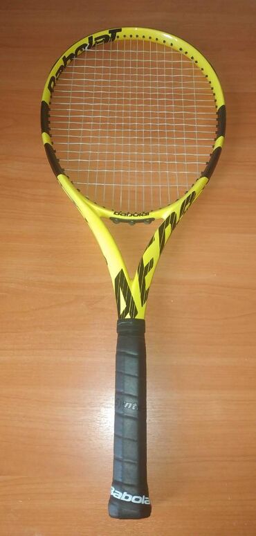 куплю теннисную ракетку: Продаю теннисную ракетку Babolat Aero G, почти новая (играл 5-6 раз)