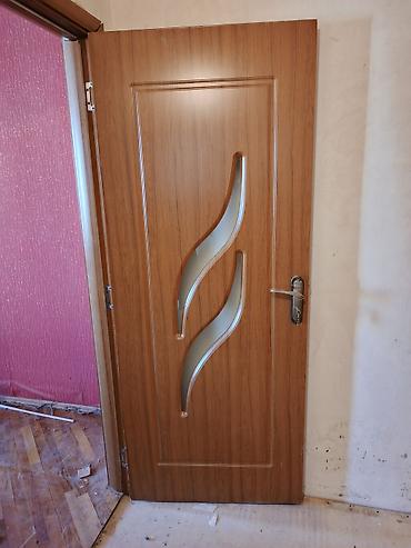 Qapılar və aksessuarlar: MDF iç qapı – şüşəli dizayn 3deed bir denes70 manat - Material: MDF — 2