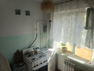 квартира бишкек кызыл аскер: 1 комната, 32 м², 104 серия, 4 этаж, Старый ремонт