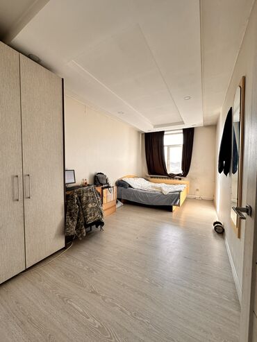 теплый дом: 2 комнаты, 44 м², 3 этаж, Старый ремонт
