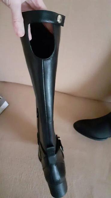 Çəkmələr: Uzunboğaz, Charles&Keith, Ölçü: 39, rəng - Qara, Yeni — 4