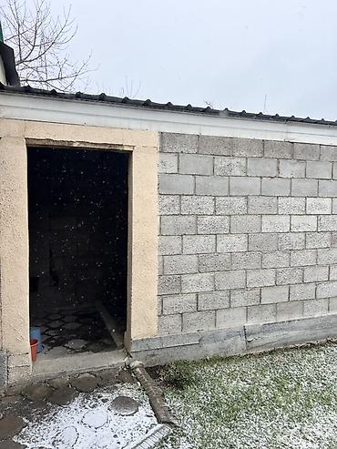 Sale of cottages and houses: Дом с просторным крытым двором, хозяйственными постройками и — 2