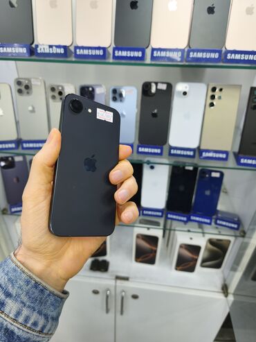 Apple iPhone: IPhone 16e, 256 GB, Qara, Face ID — 6