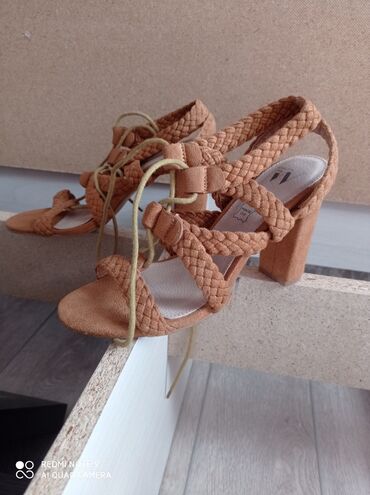 адидас обувь: Новые босоножки модные косички из натурального замша, каблук 9см