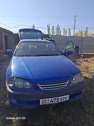обшивки на бмв: Toyota Avensis: 1998 г., 1.8 л, Механика, Бензин, Лифтбек — 3