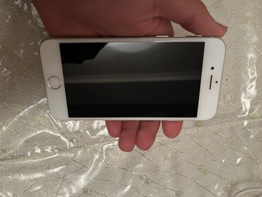 Apple iPhone: IPhone 7, 128 GB, Gümüşü, Barmaq izi