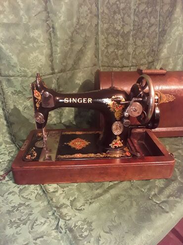 Qədim tikiş maşınları: Qədimi tikiş maşını SİNGER satılır.Şotlandiya Klaydbank ş (Clydebank) — 3