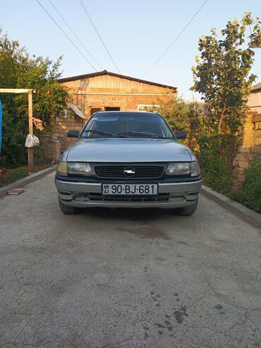 Opel: Opel Astra: 0.6 l | 1998 il