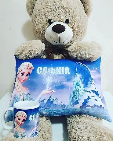 Jastuci: Dimenzije jastuka 45x32 su 1999 din i 32x32 su 1999 din. Dizajn na lalafo.rs — 25 Jastuci: Dimenzije jastuka 45x32 su 1999 din i 32x32 su 1999 din. Dizajn — 25