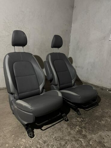 куплю или обменяю дом: Комплект сидений, Кожа, Kia Б/у, Оригинал