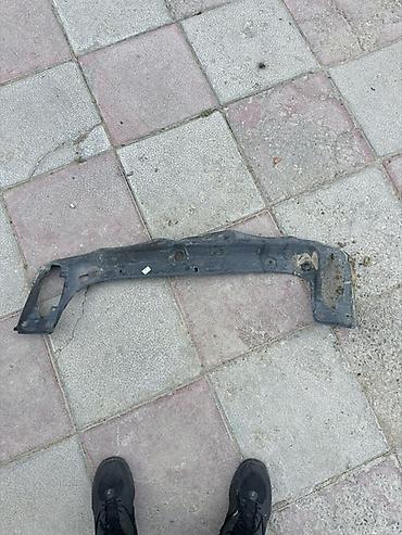 şit ustu: Məhsul: Avtomobil üçün radiator üst kronşteyni/ön panel traversi — 1