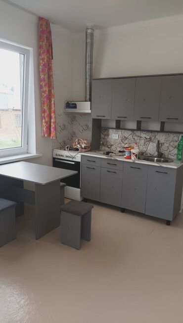 продаю дом арашан: 28 кв. м, 1 бөлмө, Забор, тосулган