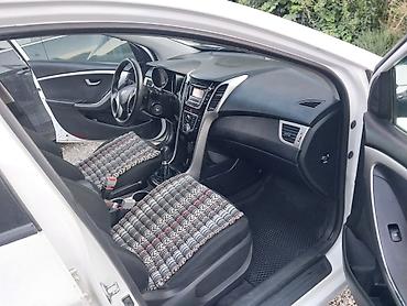 sprinter 4 4: Hyundai i30: 2016 г., 1.6 л, Механика, Бензин, Универсал — 4