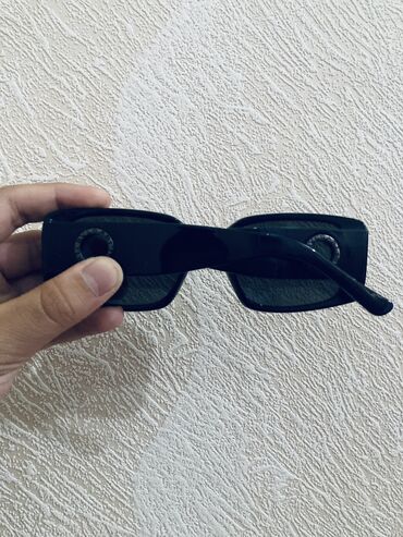 Солнцезащитные очки: ОЧКИ BVLGARI 
MADE IN ITALY 🇮🇹 
ЦЕНА 1500