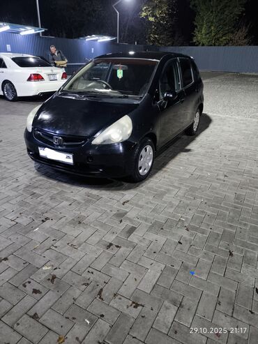 срочно продаю в связи с переездом: Honda Fit: 2002 г., 1.3 л, Вариатор, Бензин, Хетчбек