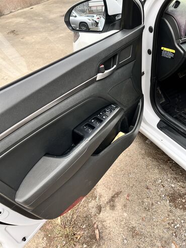 Hyundai: Hyundai Avante: 2016 г., 1.6 л, Автомат, Бензин, Седан — 9