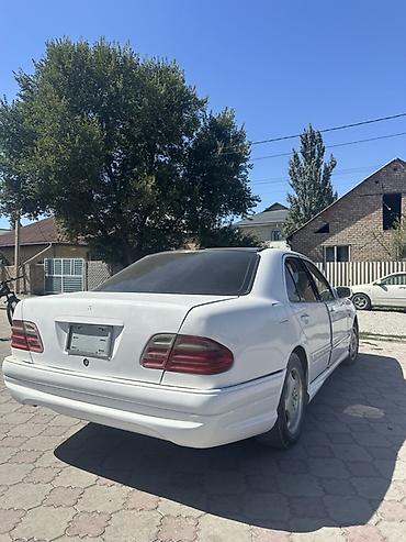 лобовой машины: Mercedes-Benz E-Class: 1997 г., 3.2 л, Автомат, Бензин, Седан — 3