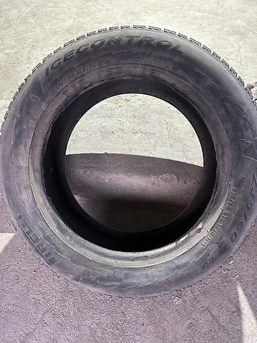black ice: Шины 235 / 60 / R 18, Зима, Б/у, 1 шт, Внедорожные (АТ/МТ), Италия, Pirelli — 1