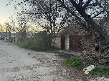 Продажа коттеджей и домов: Продается дом в центре города Ташкенская/ Тоголок Молдо . Участок 5,2 — 3