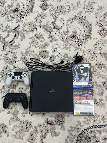 PS4 (Sony PlayStation 4): В наличии playstation 4 slim можно сказать новый,покупал 4 месяца