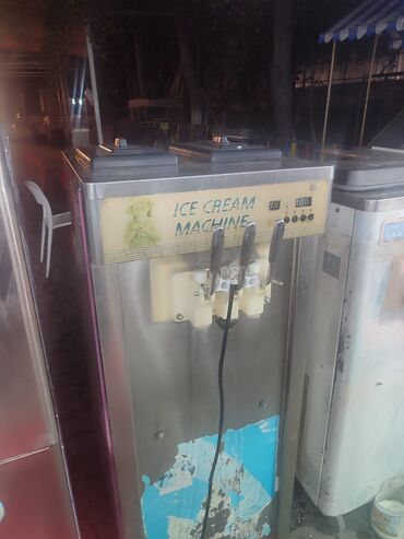 такси номер 1: Мороженное аппарат сатылат Ошто баасы 65 мин иштеши жакшы