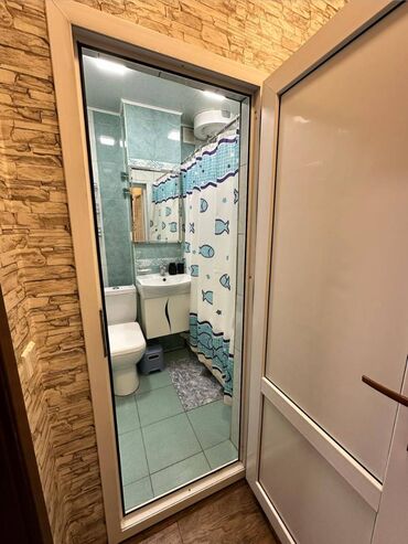 Uzunmüddətli kirayə mənzillər: Şəhərin tam mərkəzində, Sahil parkının yaxınlığında, Xaqani küçəsində — 17